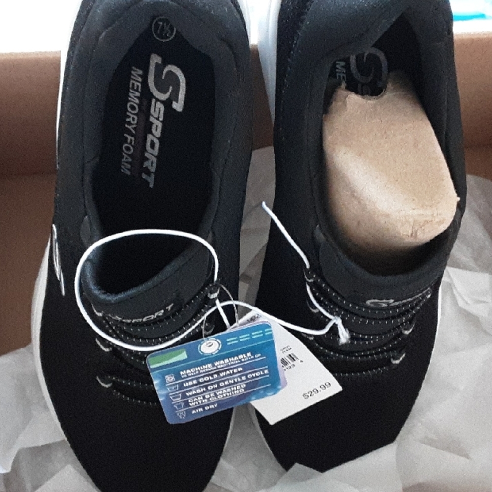 Skechers Black Sneakers